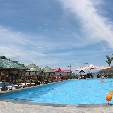 Toba Village Inn Tuk Tuk Esterno foto