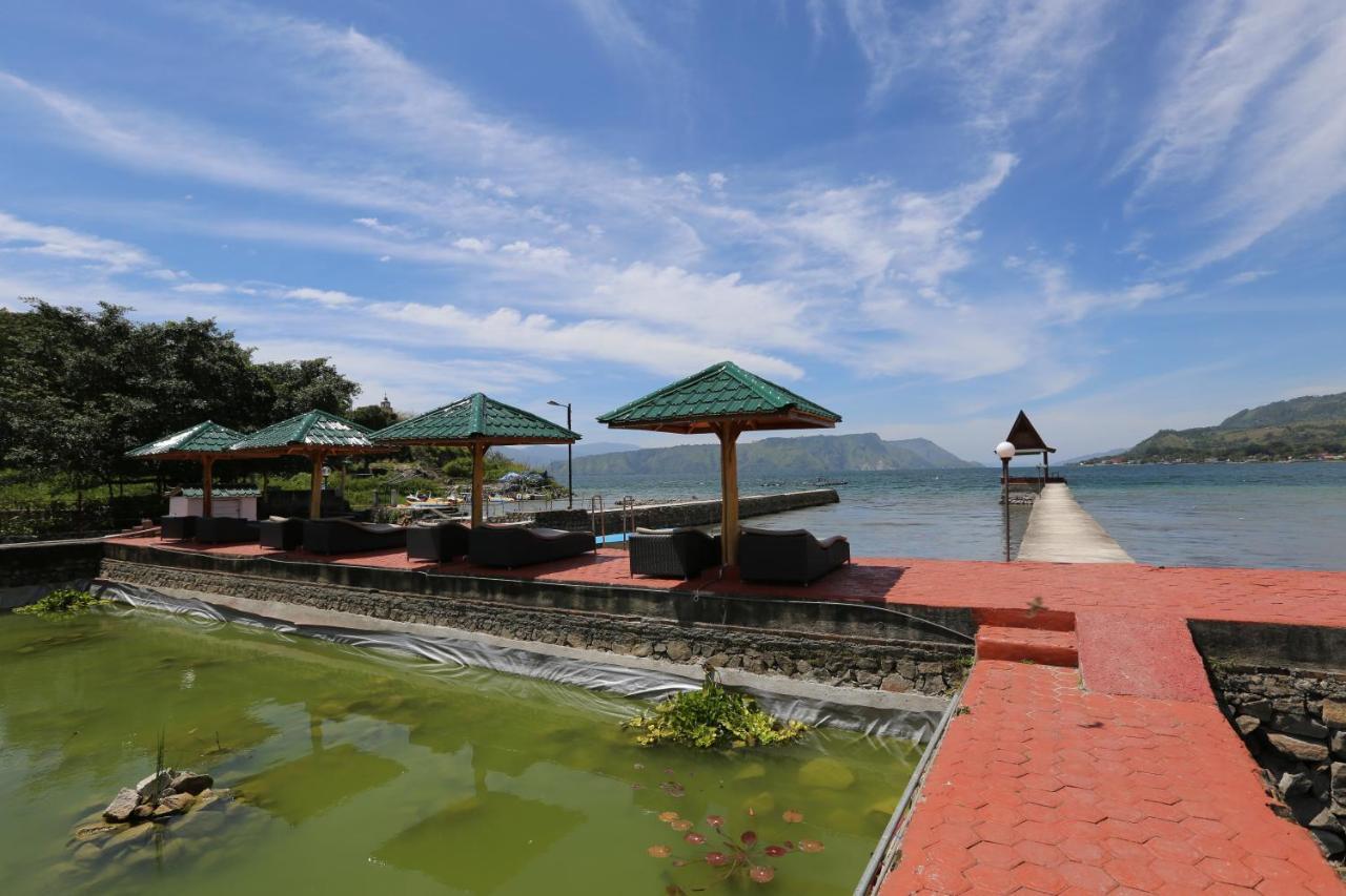 Toba Village Inn Tuk Tuk Esterno foto
