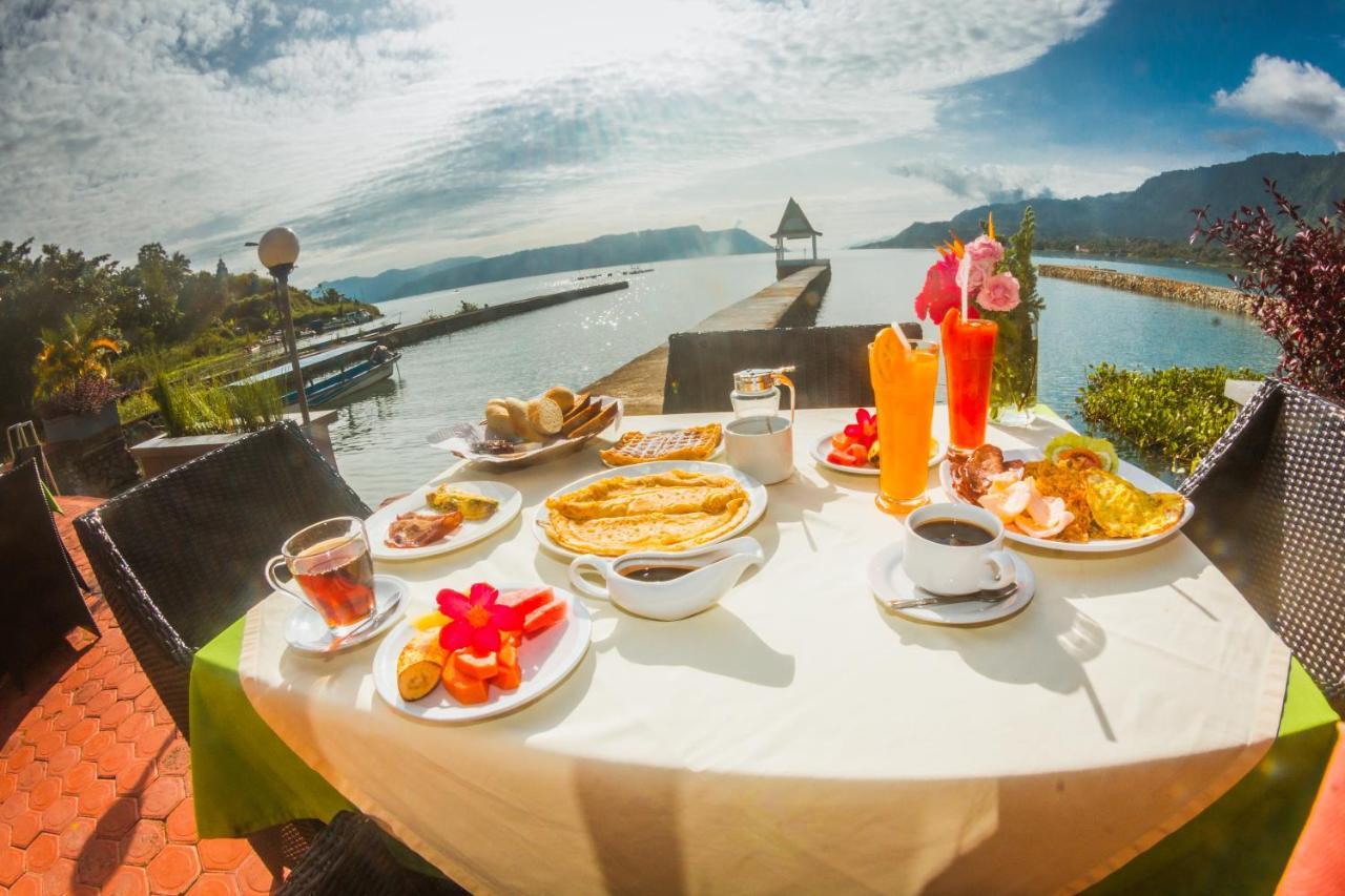 Toba Village Inn Tuk Tuk Esterno foto